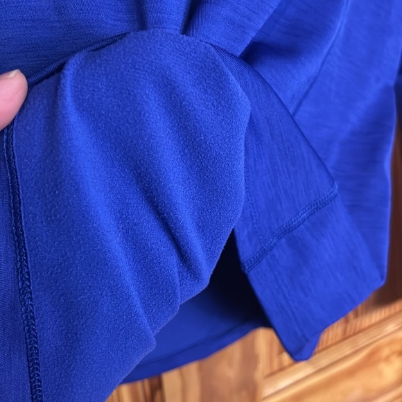 Women's ColdGear® Crew. Excellent condition. Size medium. - Picture 5 of 6